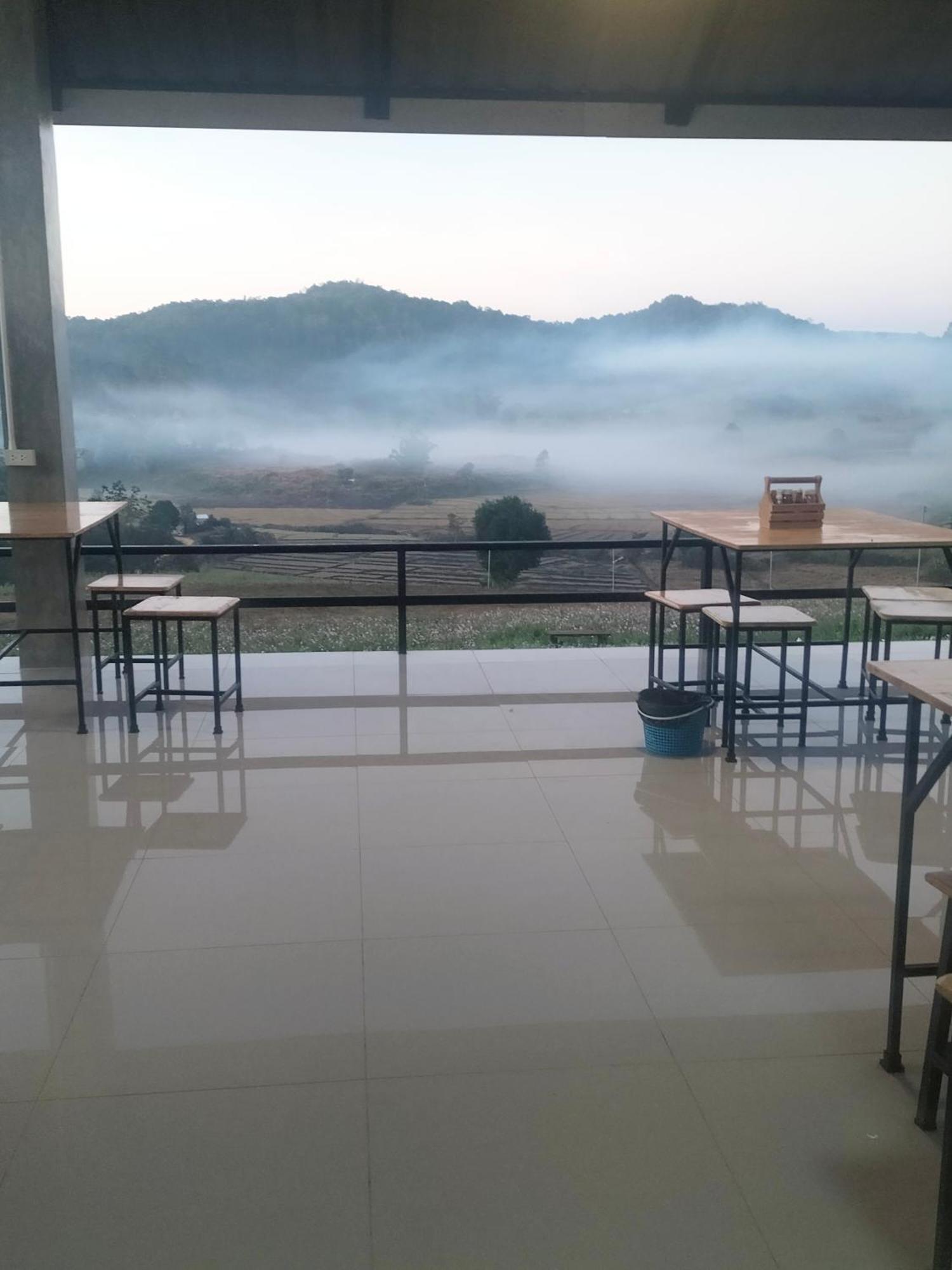 สวนไร่รุ่งอรุณ Suan Rai Rungarun Hotel Ban Na Pa Paek Exterior foto